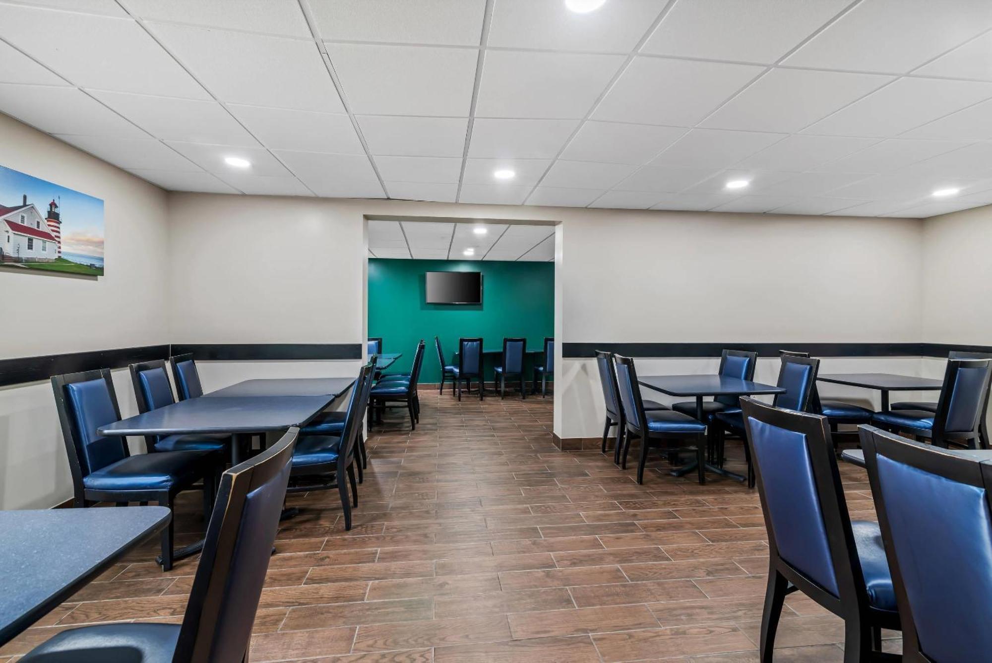 Quality Inn Bangor Airport Exterior foto